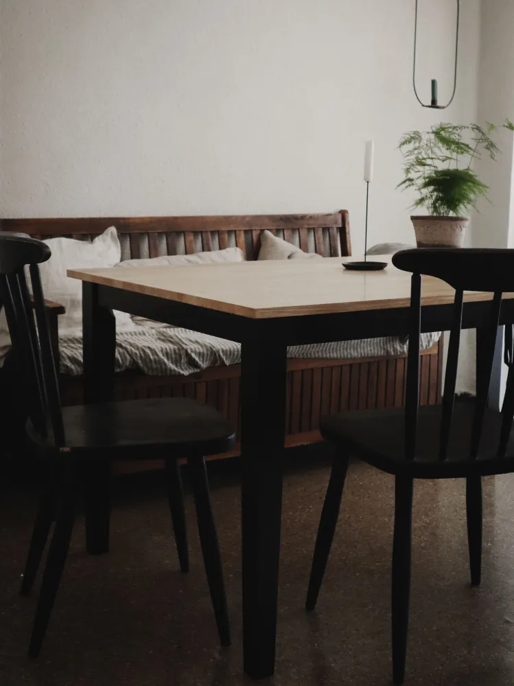 Tavolo da pranzo legno chiaro/nero 150 x 90 cm GEORGIA con Base Antiscivolo