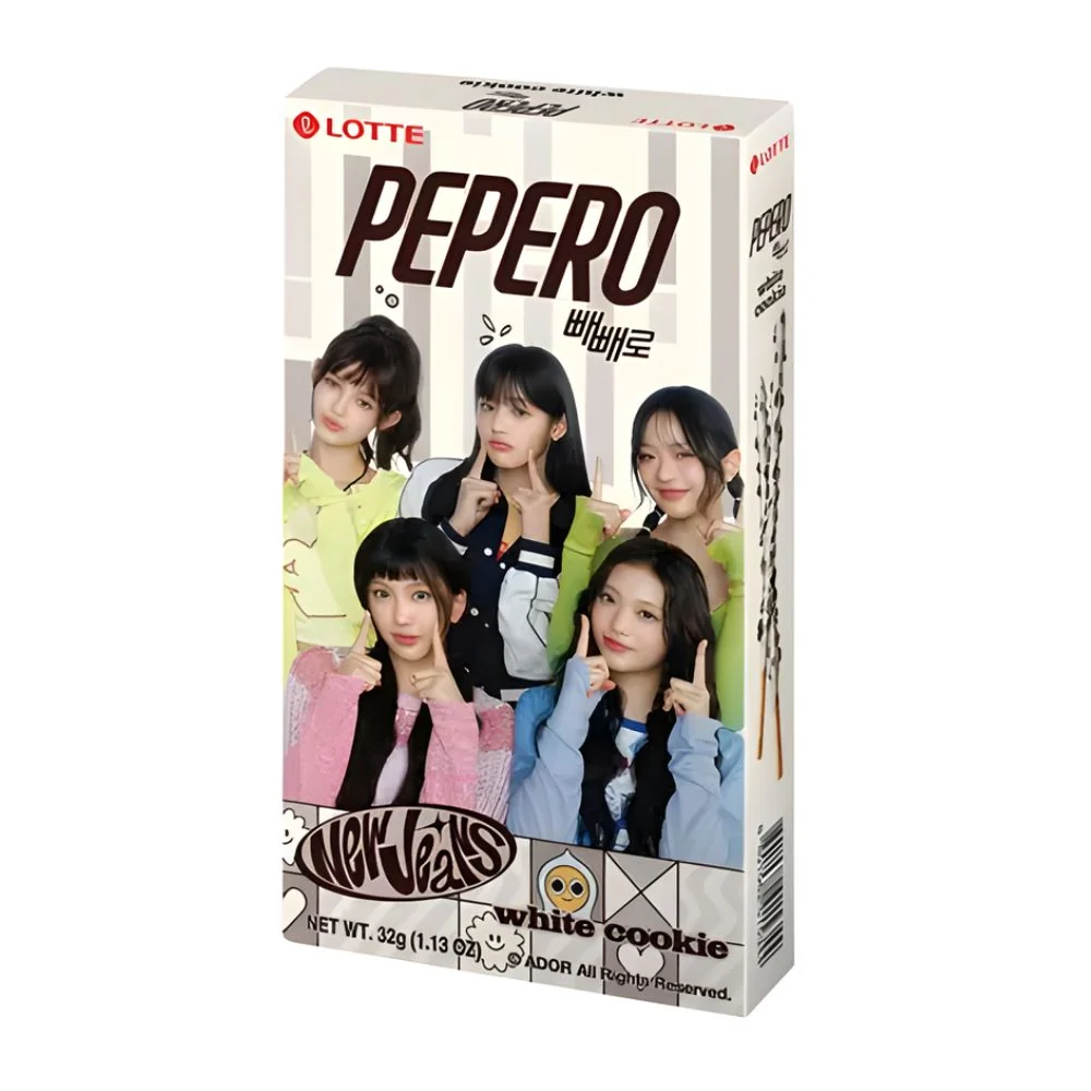 Lotte Pepero White Cookie, biscotti ricoperti di cioccolato bianco e cookies da 32g