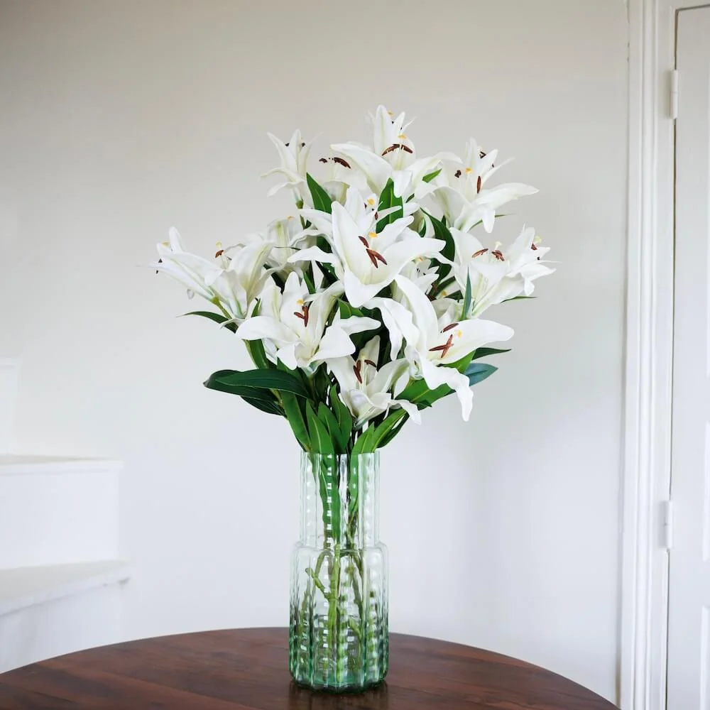 Bouquet di fiori artificiali di lys