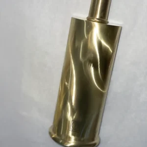 Candeliere alto ottone spazzolato ispirato alla seta moiré