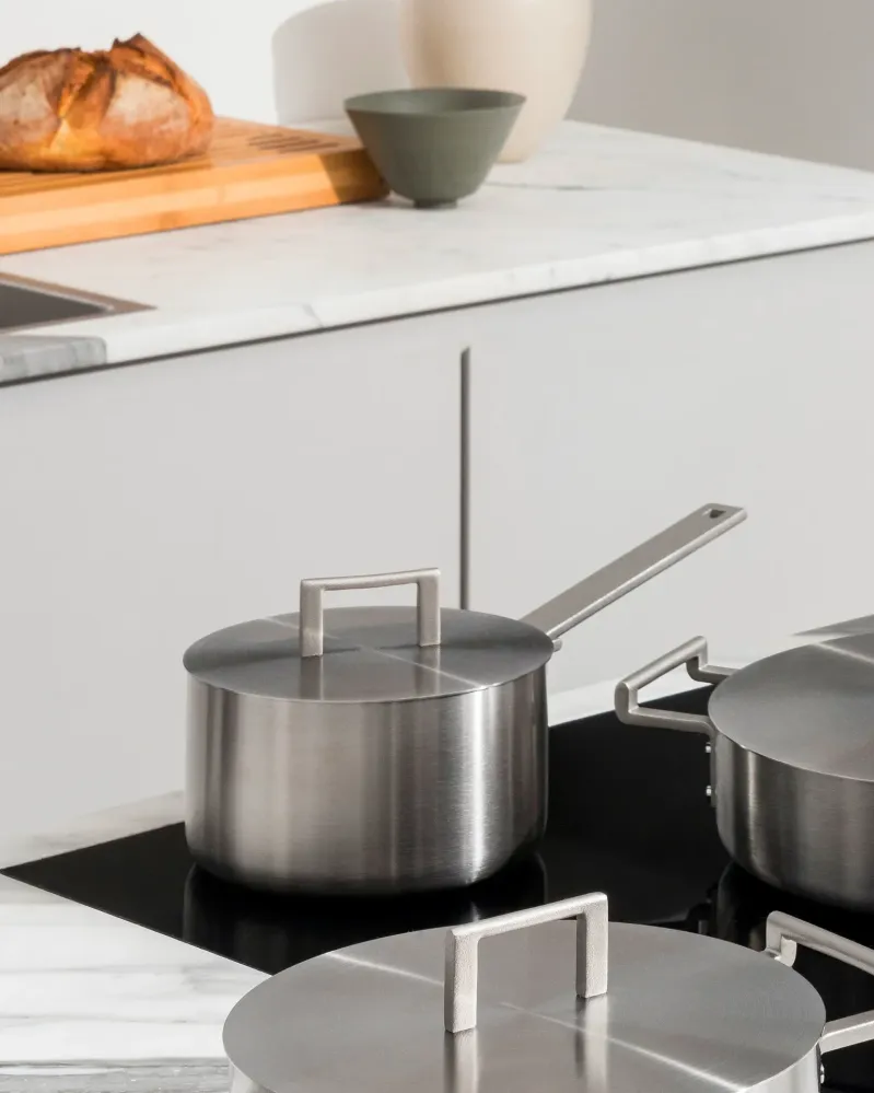 CASSERUOLA MANICO LUNGO CONVIVIO - ALESSI