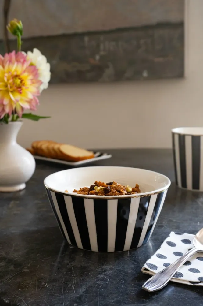 Design strisce per stoviglie bianco e nero