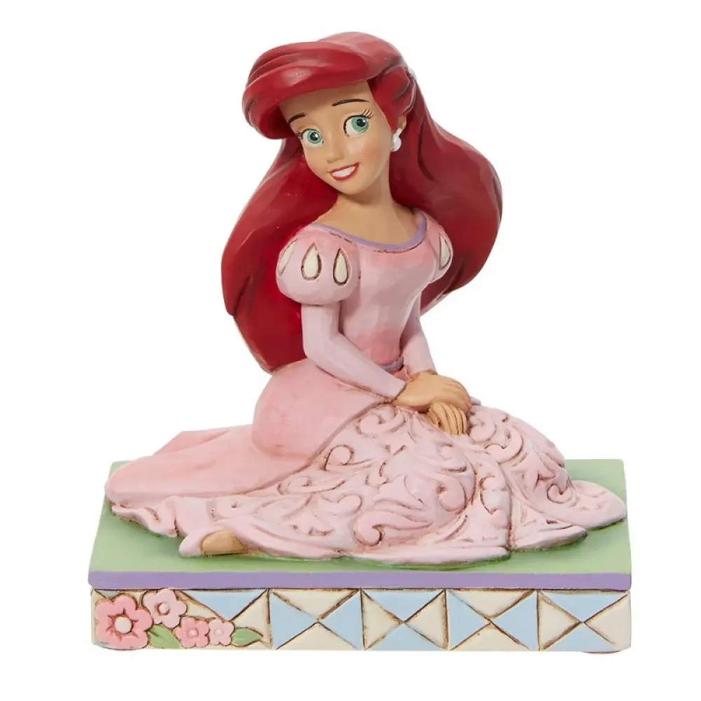 Enesco Statuetta Colorata Ariel Posa