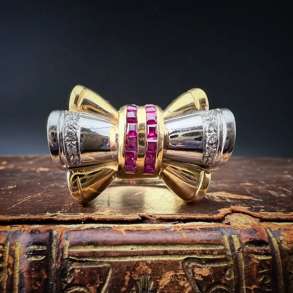 Grande anello fiocco vintage anni ’80 oro massiccio 18 carati con rubini e diamanti