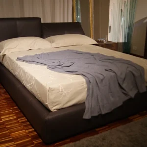 Letto matrimoniale "Jenny" Ebano Falegnameria 1946 prezzo scontato