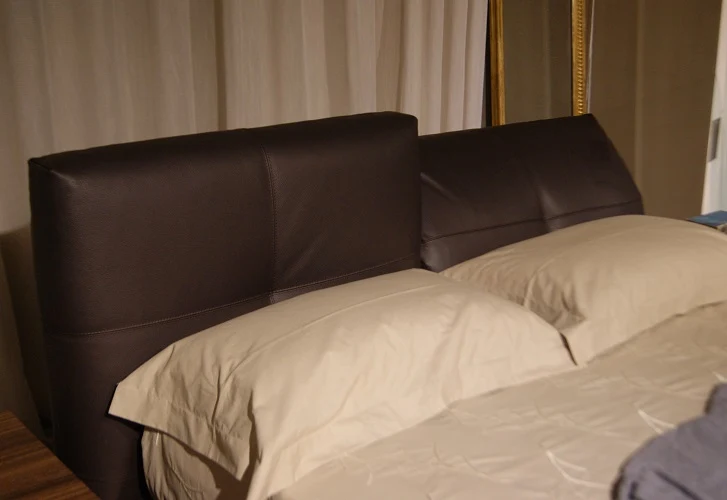 Letto matrimoniale "Jenny" Ebano Falegnameria 1946 prezzo scontato