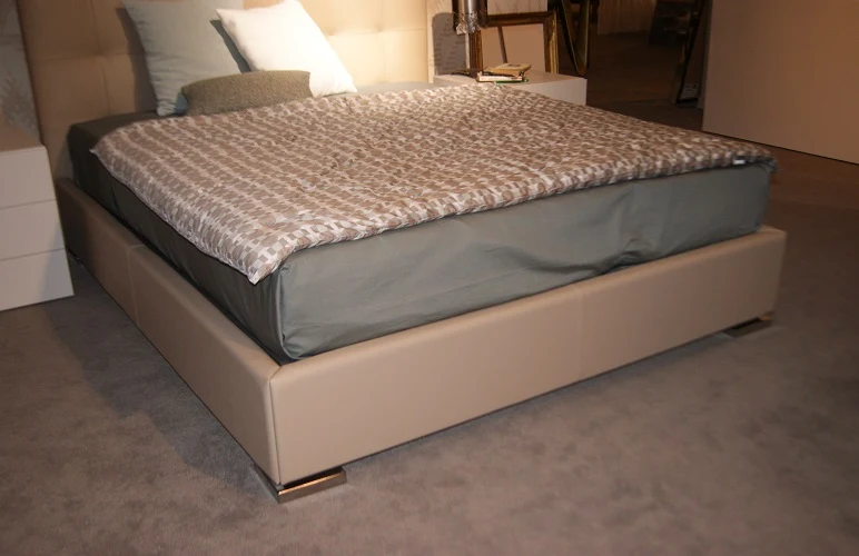 Letto Matrimoniale "Victor" plus V&nice pelle Codice 832320 CAT E