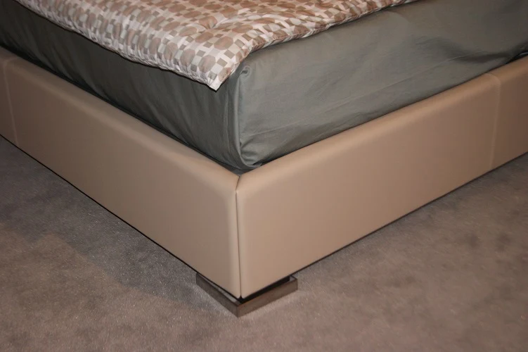 Letto Matrimoniale "Victor" plus V&nice pelle Codice 832320 CAT E