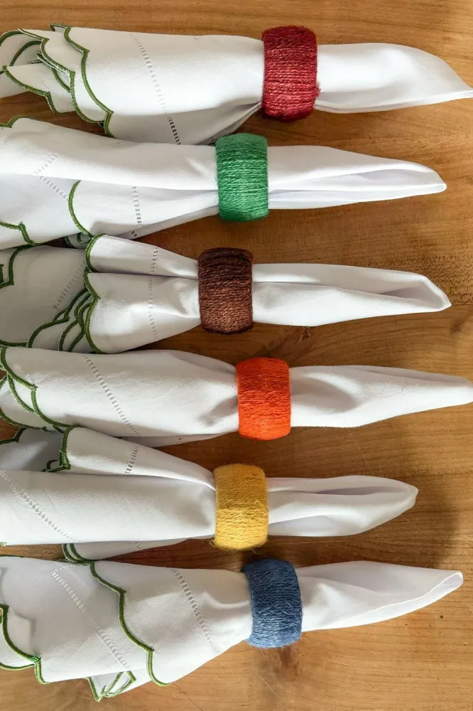 Set di 6 portatovaglioli iuta colorata