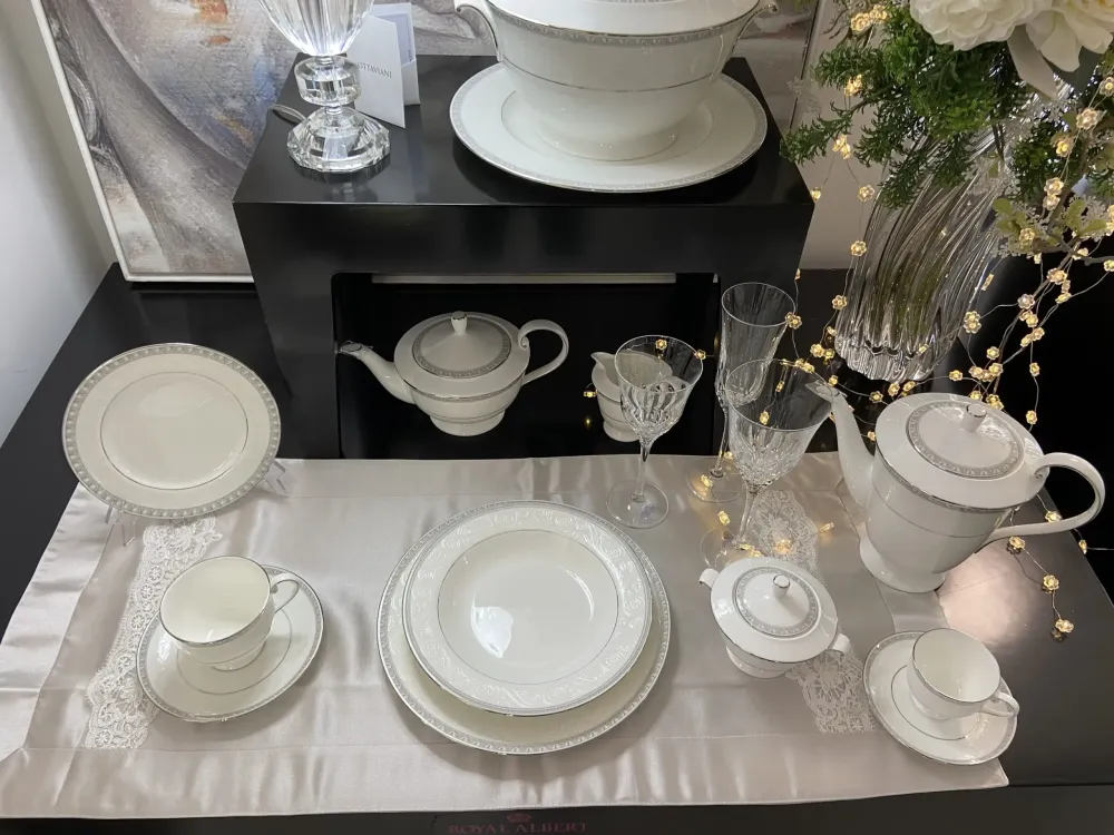 Set Servizio daTavola Narumi mod. Space Moon e Servizio Bicchieri Tp Cristal