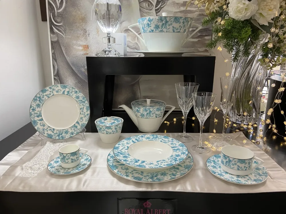 Set Servizio da Tavola di Livellara mod. Mikasa e Servizio di Bicchieri Tp Cristal