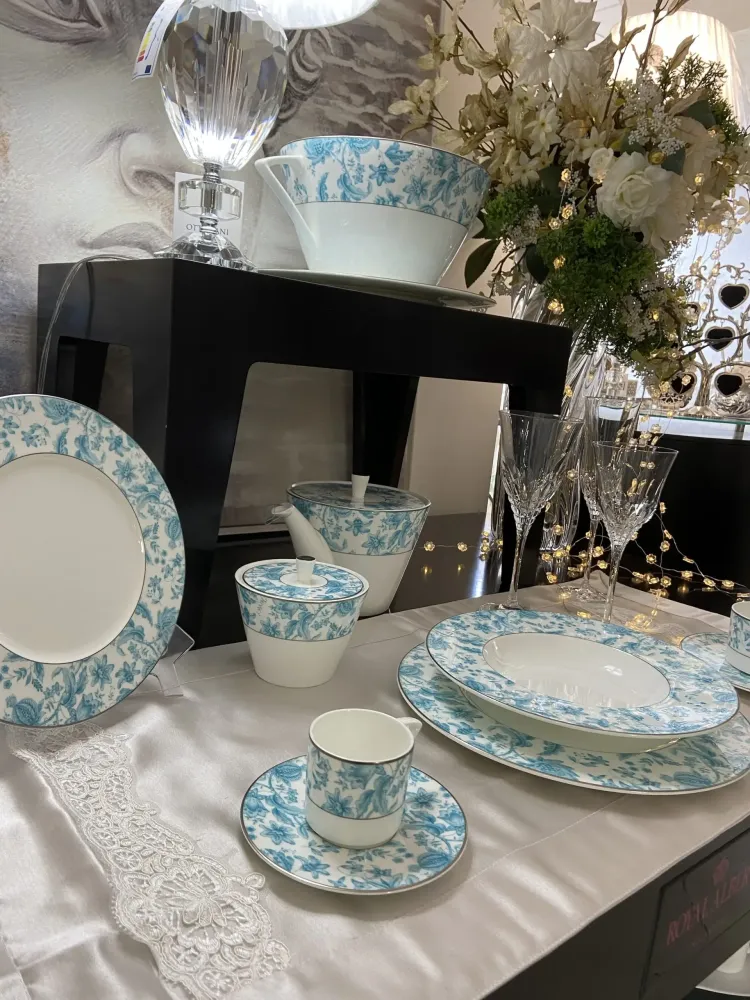 Set Servizio da Tavola di Livellara mod. Mikasa e Servizio di Bicchieri Tp Cristal