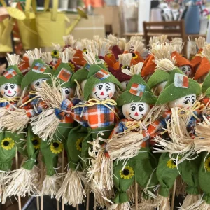 Spaventapasseri decorativi