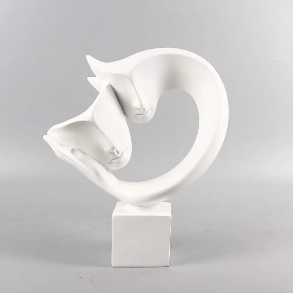 Statua astratta di coppia resina bianca 27 cm