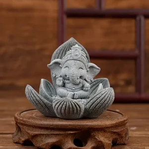 Statua - Baby Ganesh su fiore di loto