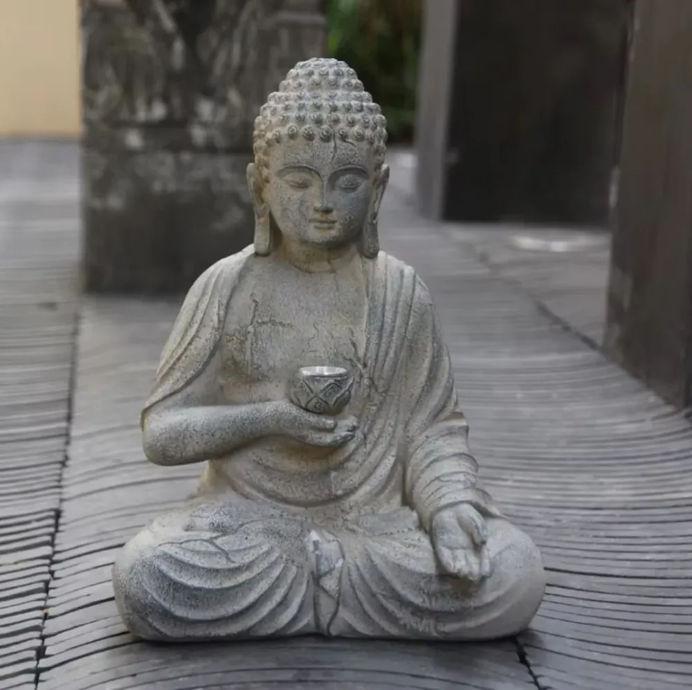 Statua di Buddha resina con luce, adatta all'uso esterno 24 cm