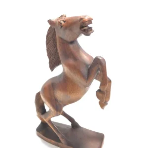 Statua cavallo piedi legno