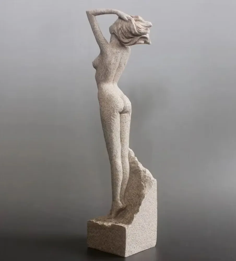 Statua di donna nuda arenaria 32 cm