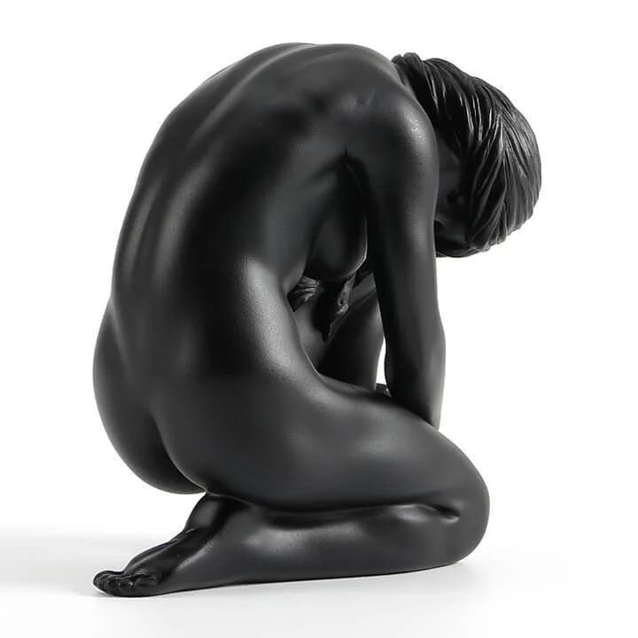 Statua di donna Completo vigilia 11 cm