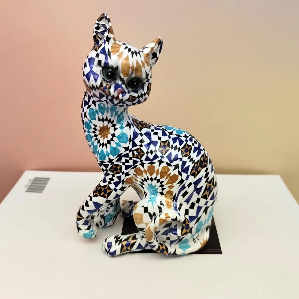 Statua gatto seduto resina mosaicata 17 cm