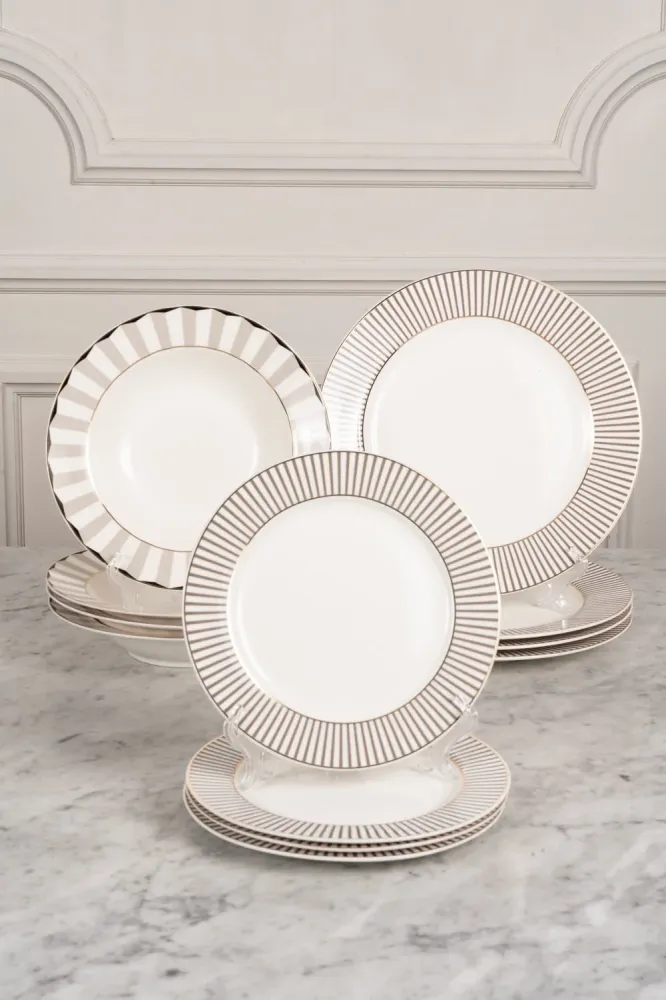 Stoviglie Bianco e Grigio Co 4 Persone