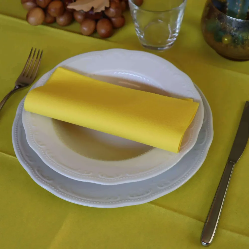 Tovaglia Tnt Giallo Superior cm. 100X100 - 100 pz.