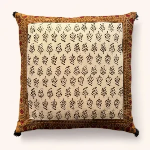 Wildly royal - copricuscini beige etnici