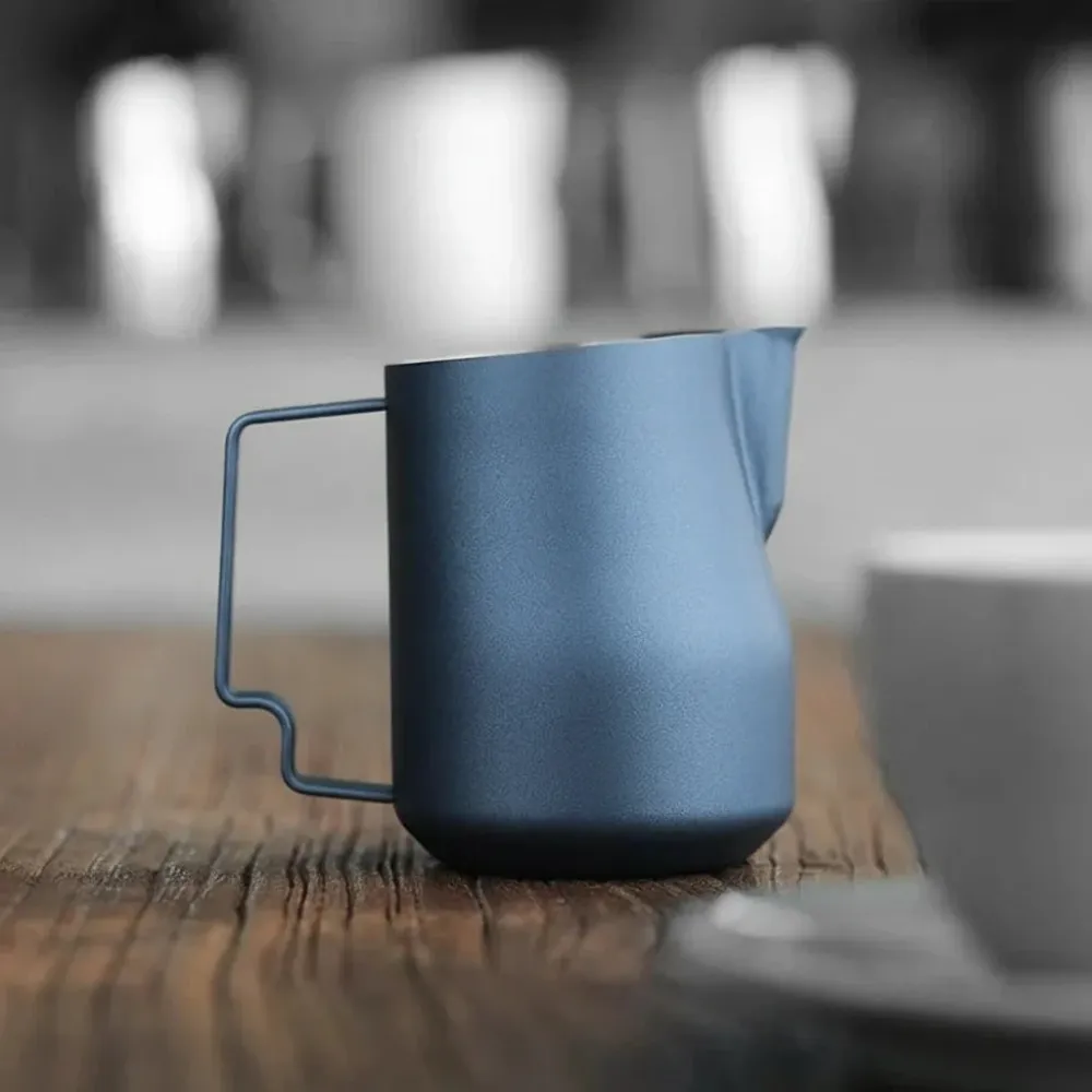 CREMAFLOW – Caraffa acciaio inox per schiuma di latte uniforme Cozey Maison