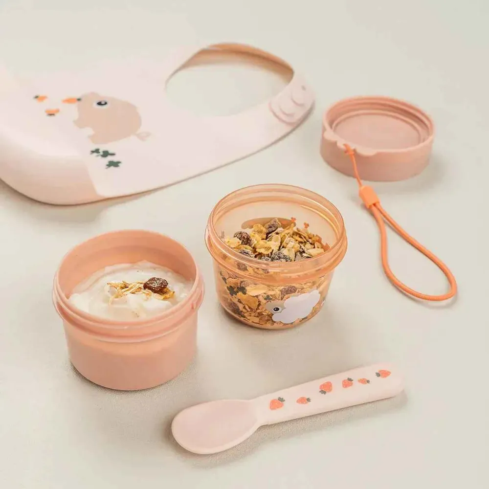 Done Deer® Contenitore per snack To go S Tiny Farm Powder