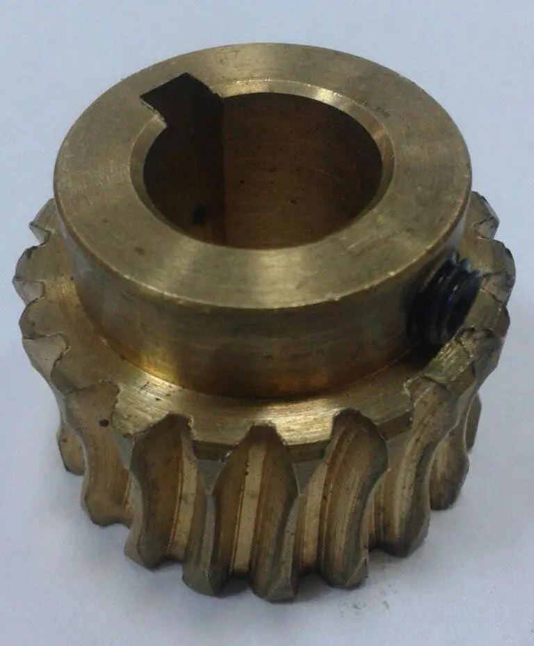 Ingranaggio bronzo tritacarne modello8 Fama