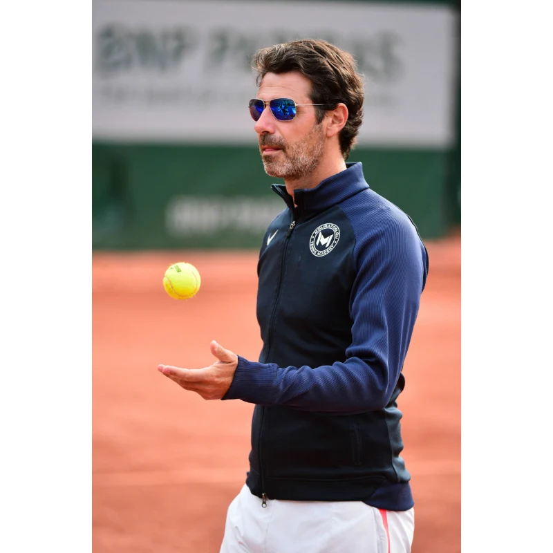 Tazza con una citazione di Mouratoglou: "Il tennis competitivo non è altro che sofferenza". Seiche Impressions