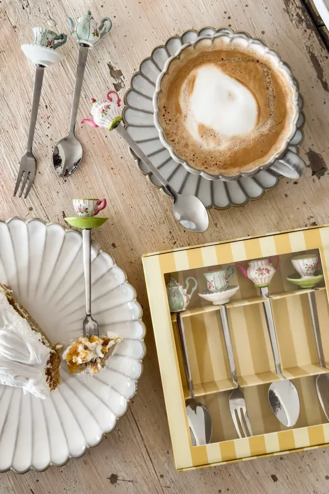 Set di cucchiaini e forchette da tè dal design speciale