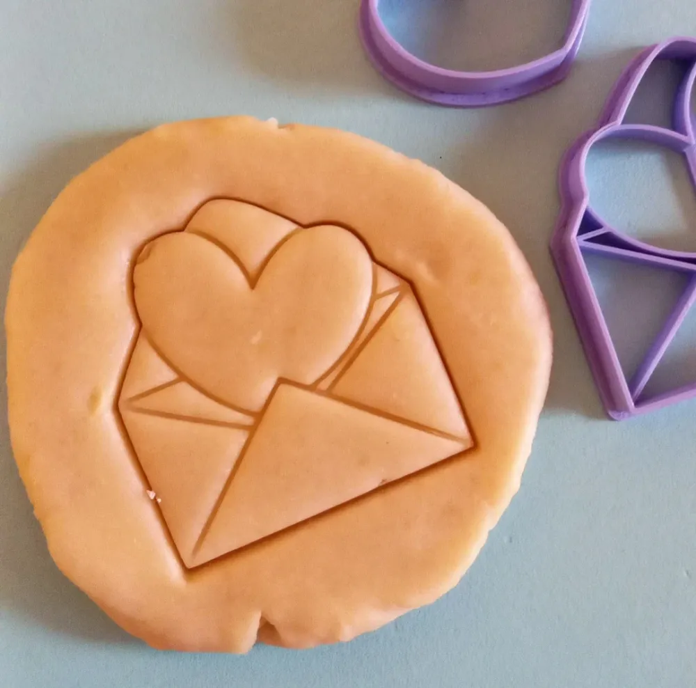 Stampo per biscotti forma di Busta un cuore