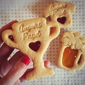 Stampo per biscotti forma di Coppa calcio + cuoricino (timbro scritta escluso)