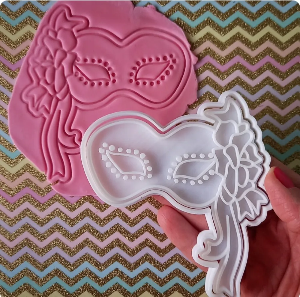 Stampo per biscotti forma di Maschera Carnevale 9