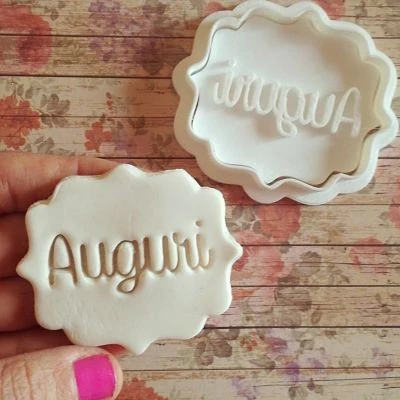Stampo per biscotti forma di Timbro Auguri Corsivo + cornice