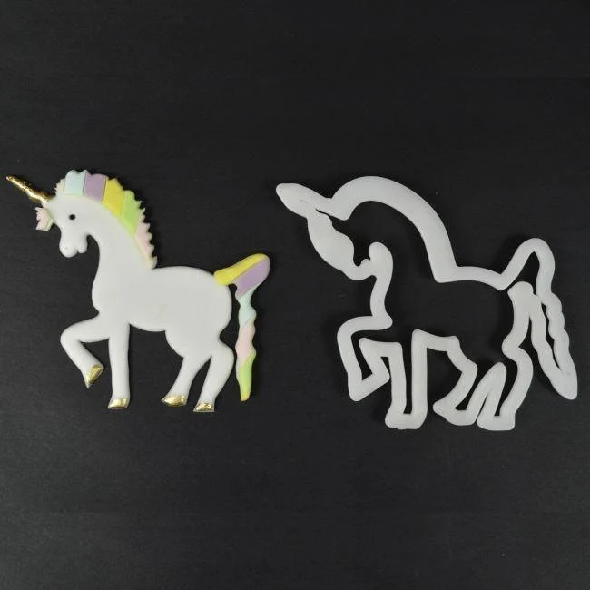 Tagliabiscotti unicorno