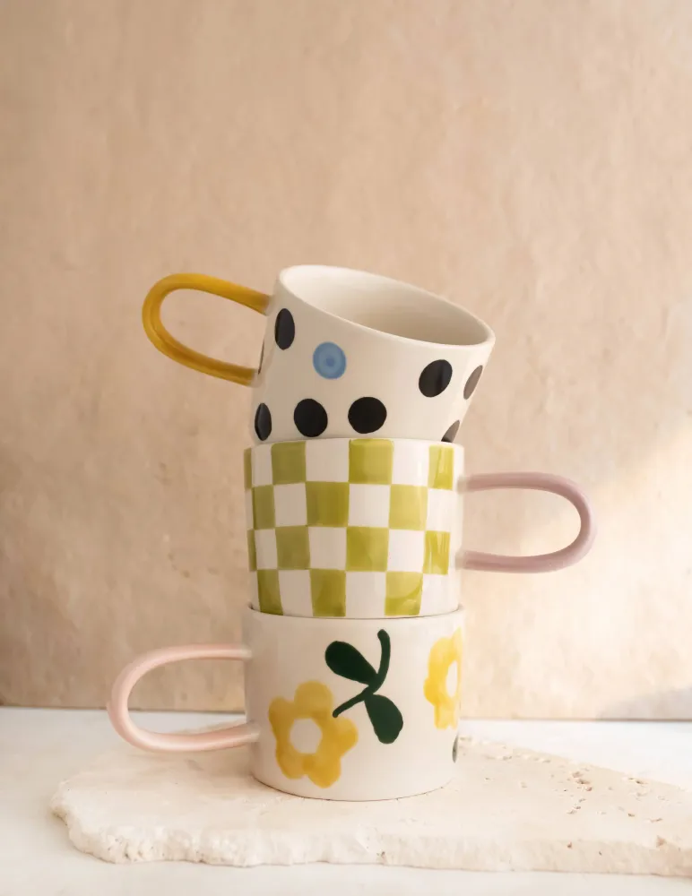 Tazza ceramica con motivo floreale giallo. Ultimo pezzo disponibile.