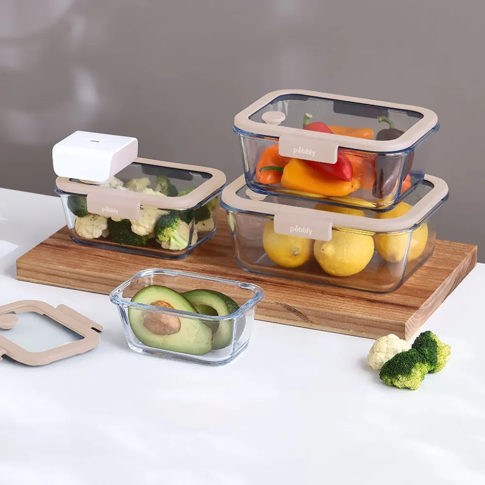 Set sottovuoto con pompa e contenitori di Pebbly