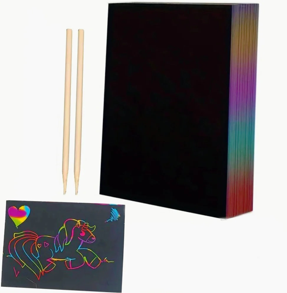 50 Fogli Neri da Grattare Multicolore A4 con 2 Bastoncini di Legno per Bambini