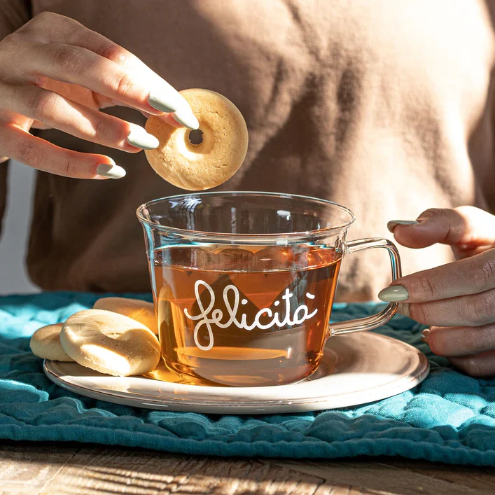 SET 2 TAZZE COLAZIONE VETRO DECORO " FELICITA'" Dimensioni diam. 11 cm x h 8 cm - capienza 480ml