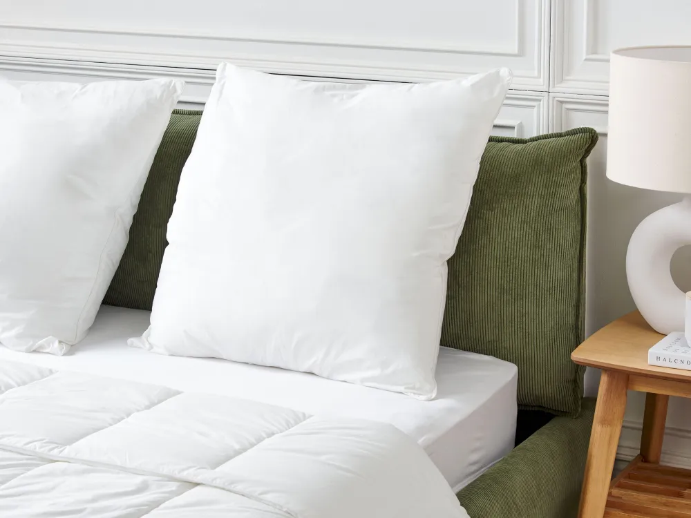 Tessuto Certificato OEKO-TEX St di 2 guanciali alti poliestere bianco 80 x 80 cm TRIGLAV