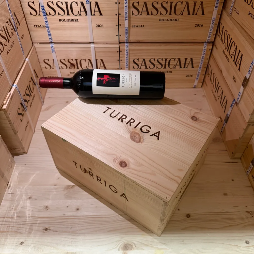 Turriga 2021 Isola dei Nuraghi IGT Argiolas - Cassa Legno 6 Bottiglie