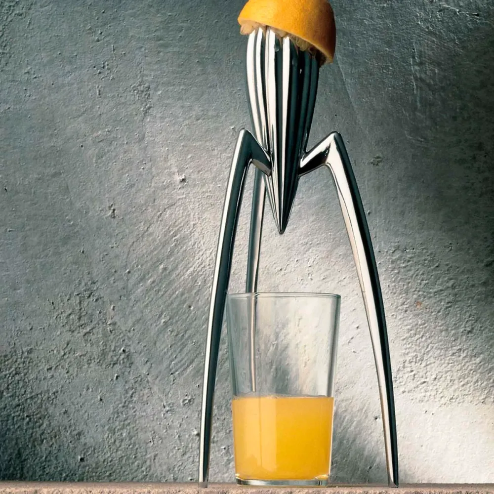 Spremiagrumi Juicy Salif di Philippe Starck per Alessi