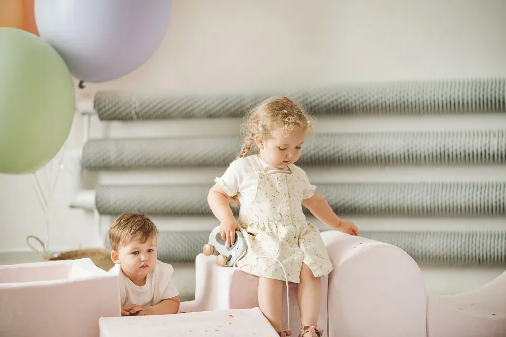 Set de juego rosa con bolas de billar perla, menta, babyblue y MeowBaby gris